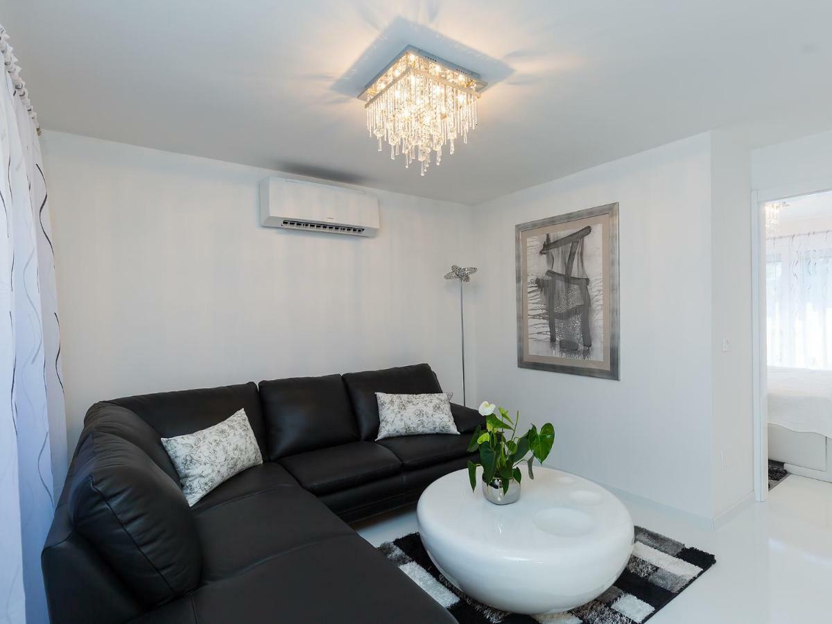 Apartmani Beril Lux روفينج المظهر الخارجي الصورة