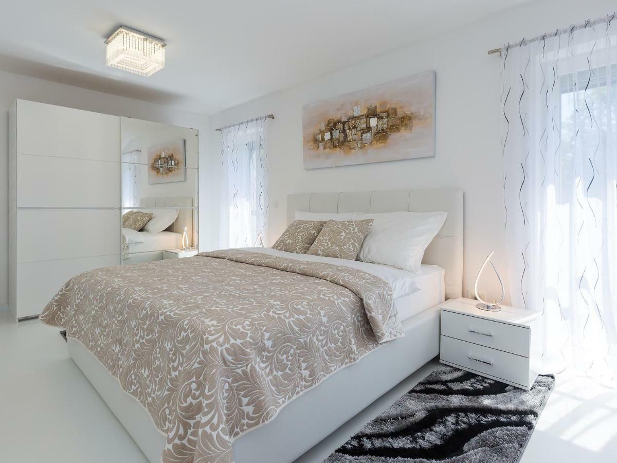 Apartmani Beril Lux روفينج المظهر الخارجي الصورة