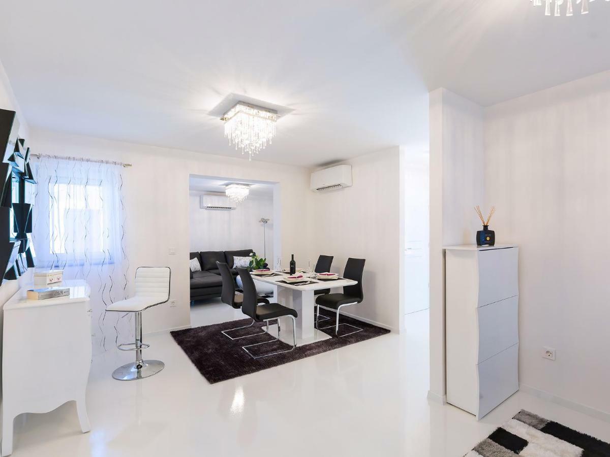 Apartmani Beril Lux روفينج المظهر الخارجي الصورة